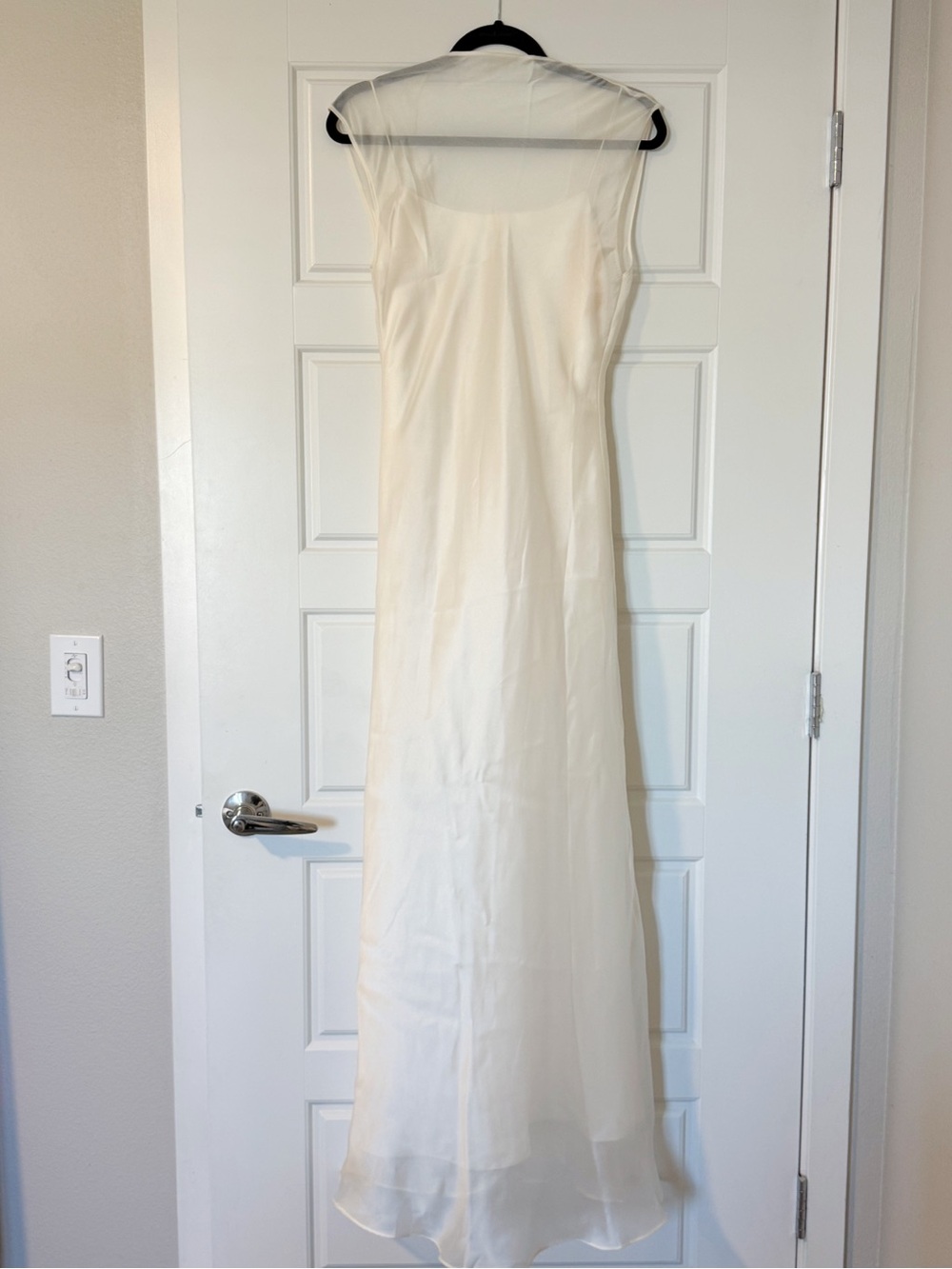 Huong - Valentine Dress (M) - Picture 2 of 16